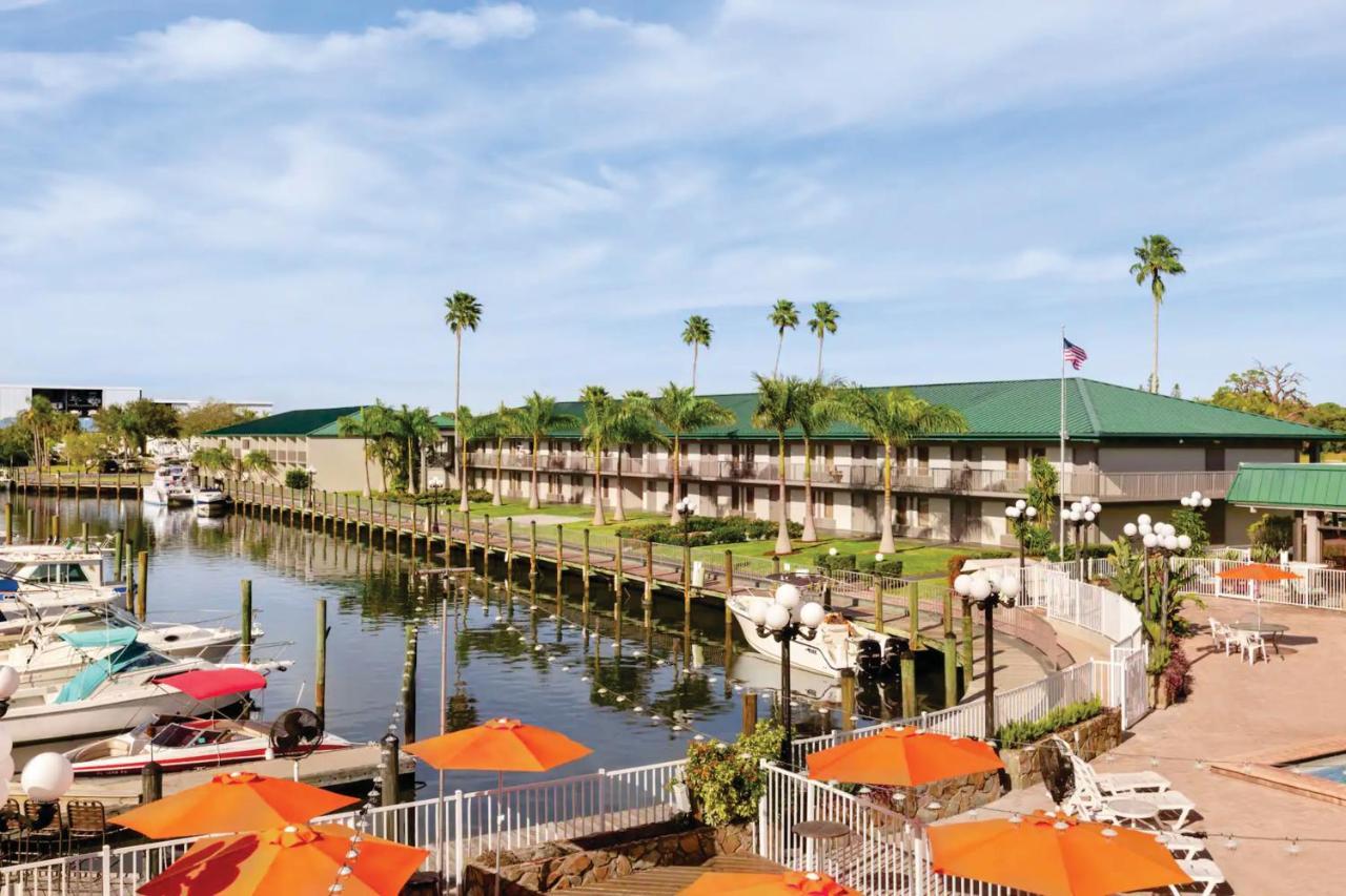Aparthotel Getaway At The Marina à South Bradenton Extérieur photo