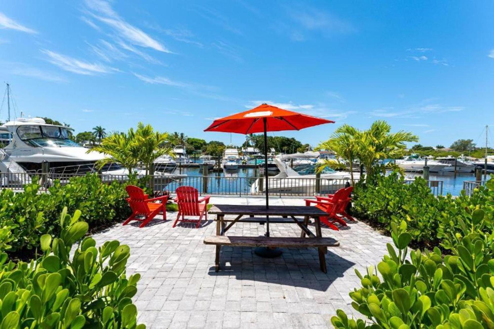 Aparthotel Getaway At The Marina à South Bradenton Extérieur photo