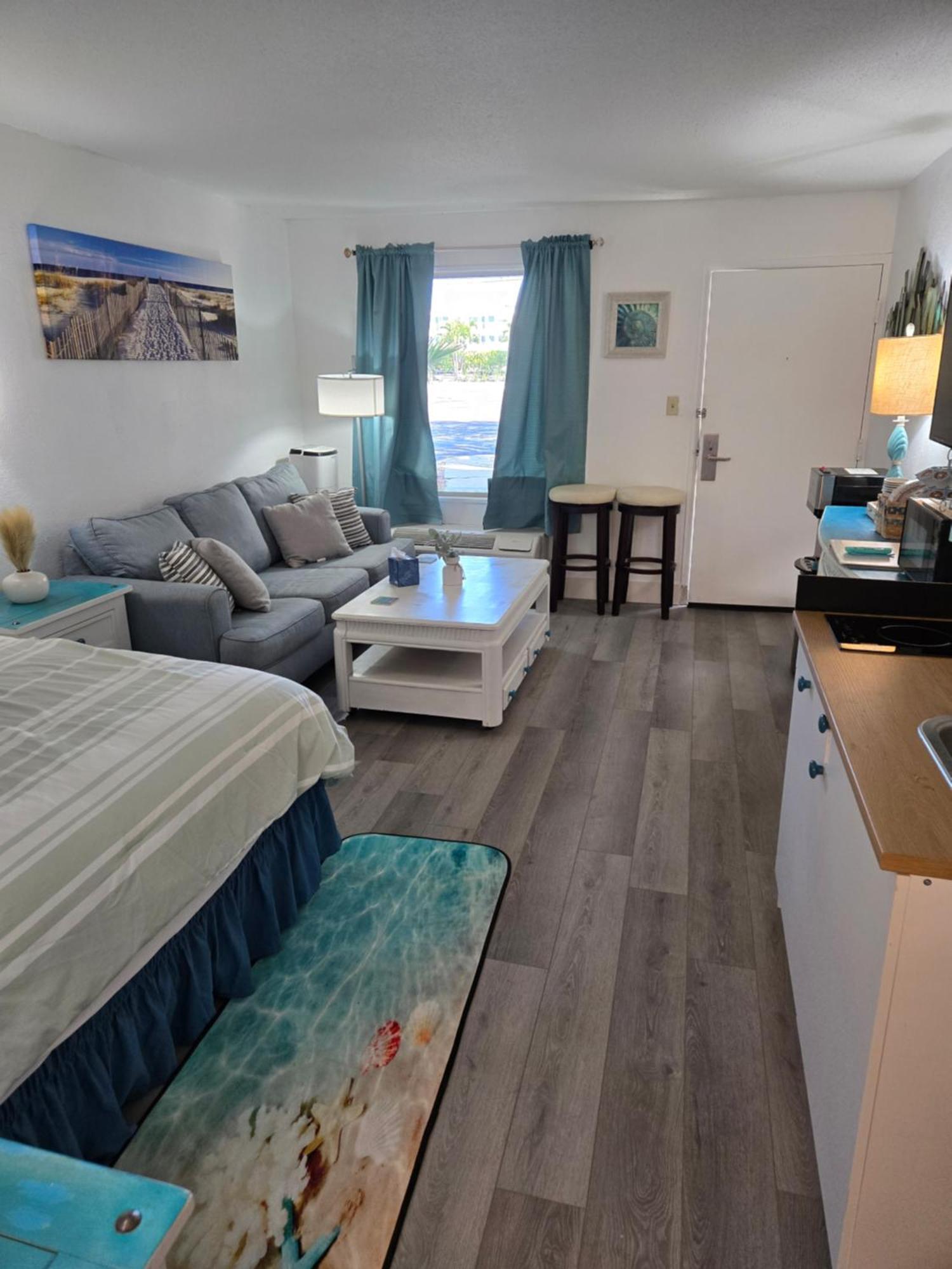 Aparthotel Getaway At The Marina à South Bradenton Extérieur photo